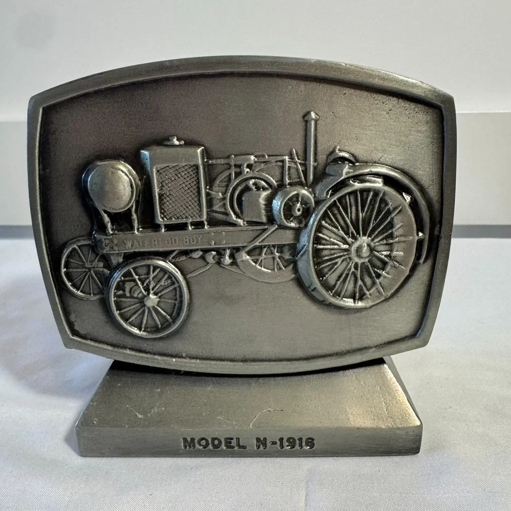 1980 John Deere Employees Credit Union Coin Bank Model N-1916 Tractor Piggy Bank